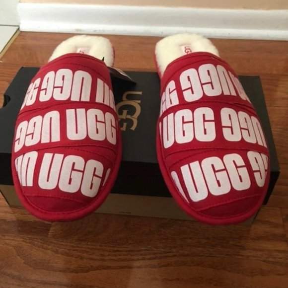 UGG Scuff Graphic Band Red Slipper. Sheepskin. Wool. Size: 10, 12 - Picture 1 of 8